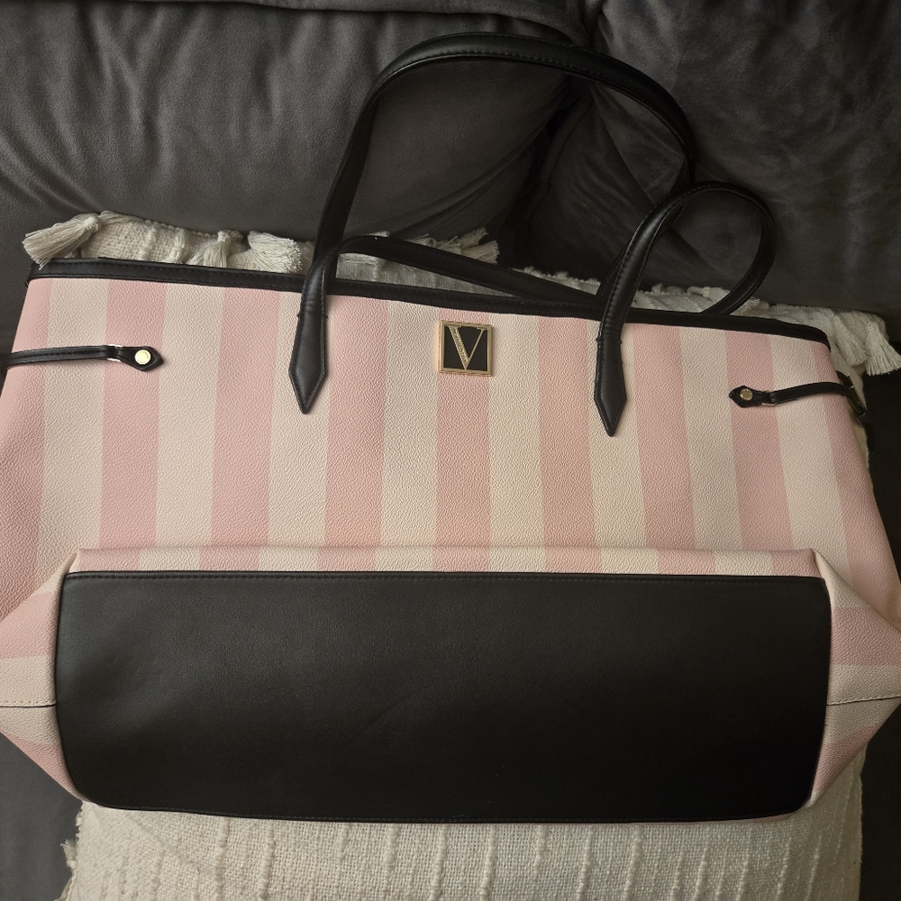 VICTORIA SECRET SIGNATURE PRINT TOTE